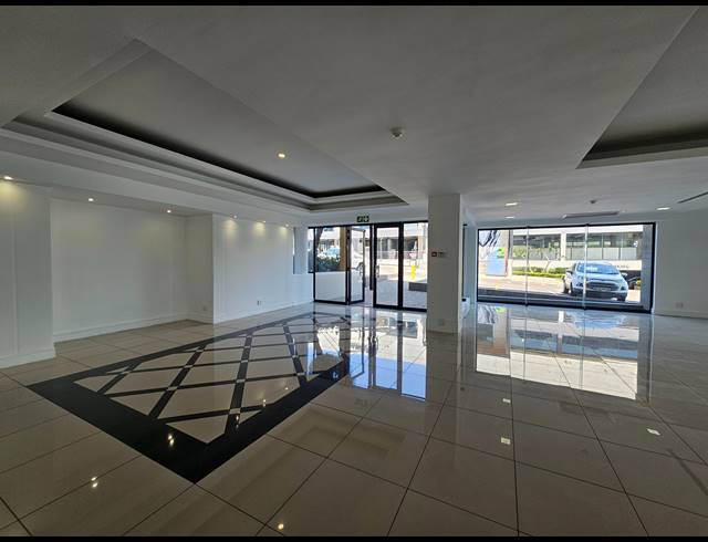 805M² SHOWROOM TO LET IN KRAMERVILLE